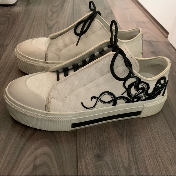 Alexander McQueen Sequin Octopus Sneakers - Picture 3 of 8